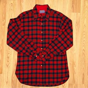 Vintage Pendleton Shirt Mens Medium Red Green Macduff Tartan Virgin Wool USA